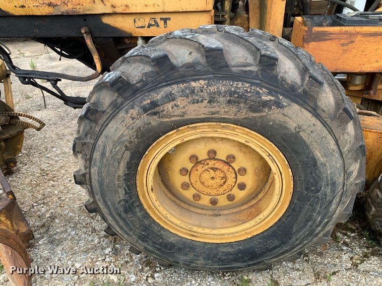 image for item LH9617 1985 Caterpillar 120G  rigid frame motor grader