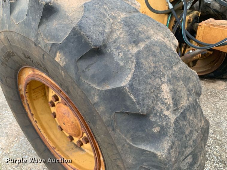 image for item LH9617 1985 Caterpillar 120G  rigid frame motor grader