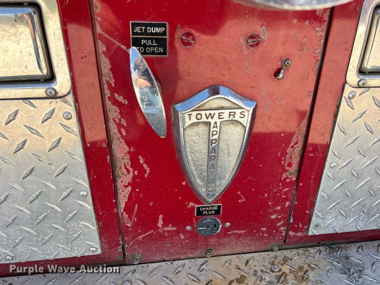 image for item LI9597 1983 GMC C7000  pumper fire truck