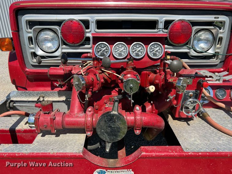 image for item LI9597 1983 GMC C7000  pumper fire truck