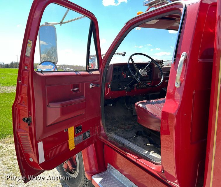 image for item LI9597 1983 GMC C7000  pumper fire truck