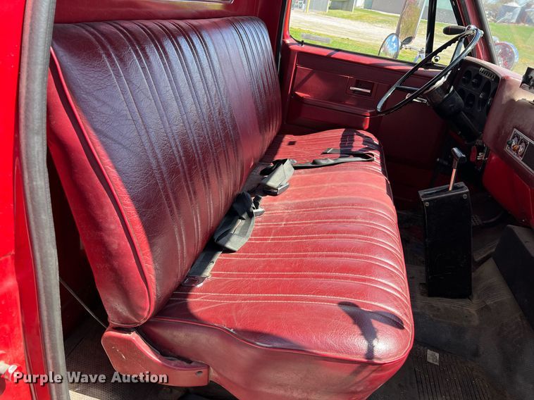 image for item LI9597 1983 GMC C7000  pumper fire truck