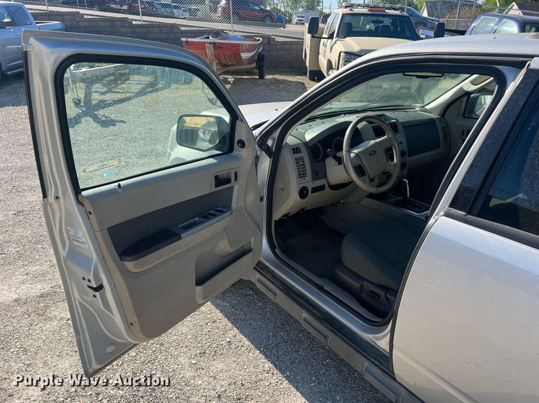 image for item LI9667 2009 Ford Escape Hybrid  SUV