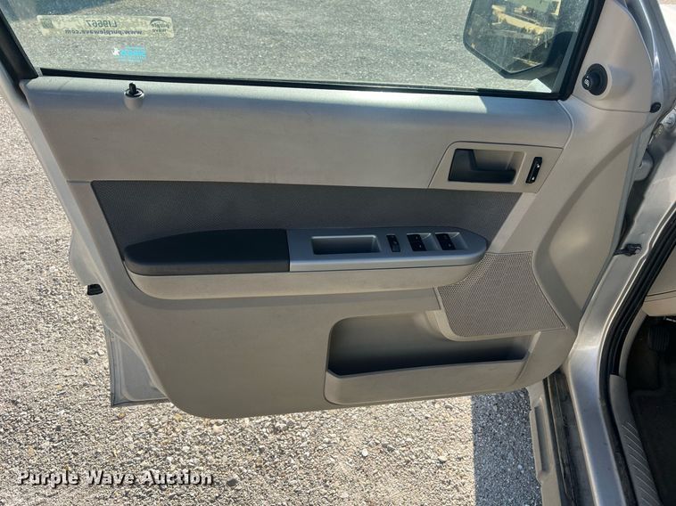 image for item LI9667 2009 Ford Escape Hybrid  SUV