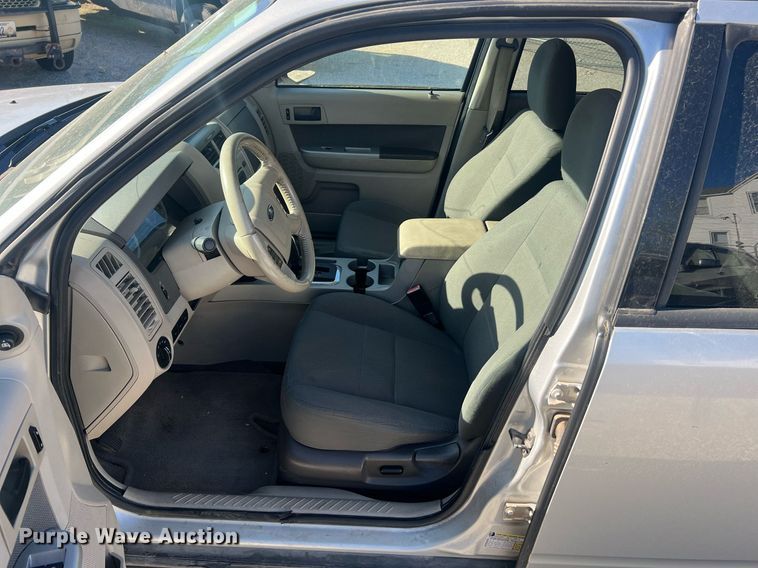 image for item LI9667 2009 Ford Escape Hybrid  SUV