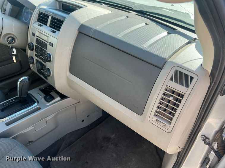 image for item LI9667 2009 Ford Escape Hybrid  SUV