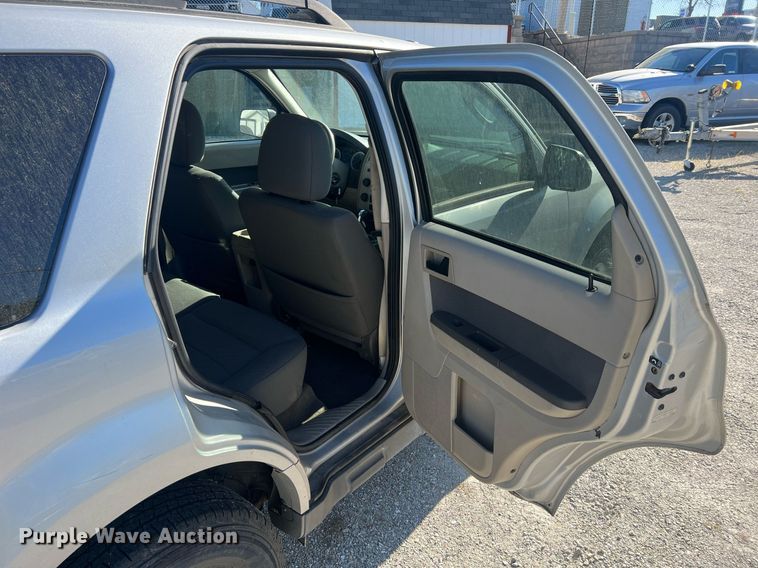 image for item LI9667 2009 Ford Escape Hybrid  SUV