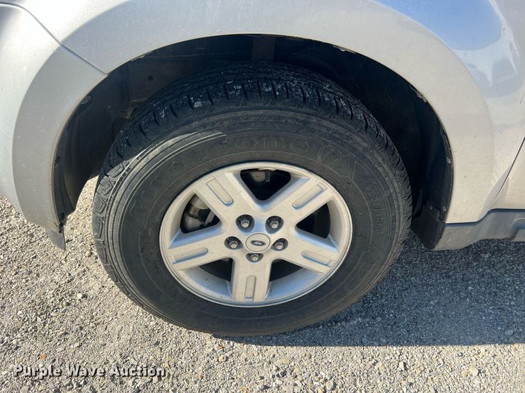 image for item LI9667 2009 Ford Escape Hybrid  SUV