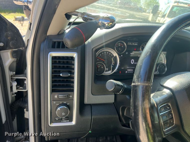 image for item LI9668 2014 Dodge Ram 1500  Crew Cab pickup truck