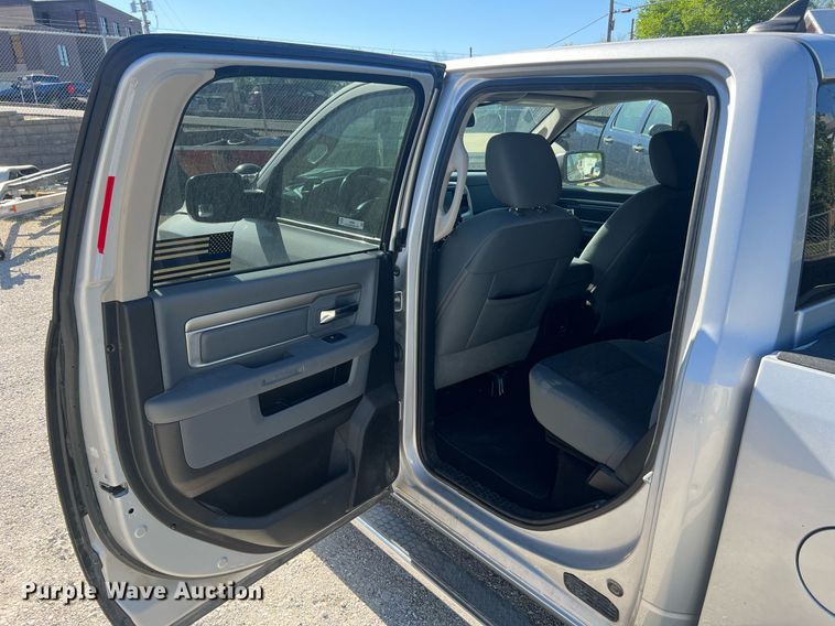 image for item LI9668 2014 Dodge Ram 1500  Crew Cab pickup truck