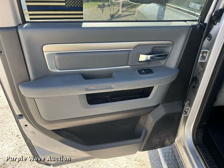 image for item LI9668 2014 Dodge Ram 1500  Crew Cab pickup truck