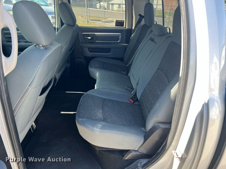 image for item LI9668 2014 Dodge Ram 1500  Crew Cab pickup truck