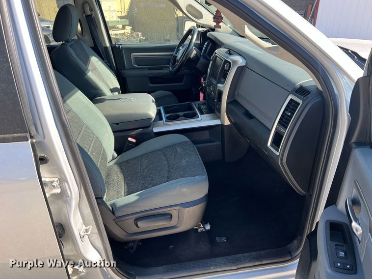 image for item LI9668 2014 Dodge Ram 1500  Crew Cab pickup truck