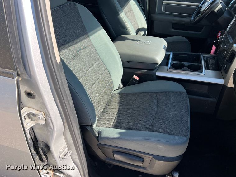 image for item LI9668 2014 Dodge Ram 1500  Crew Cab pickup truck