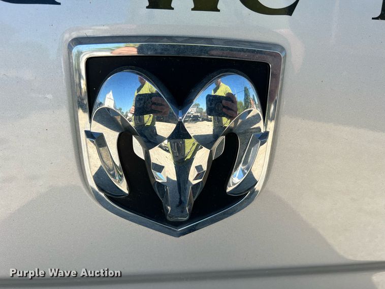 image for item LI9668 2014 Dodge Ram 1500  Crew Cab pickup truck