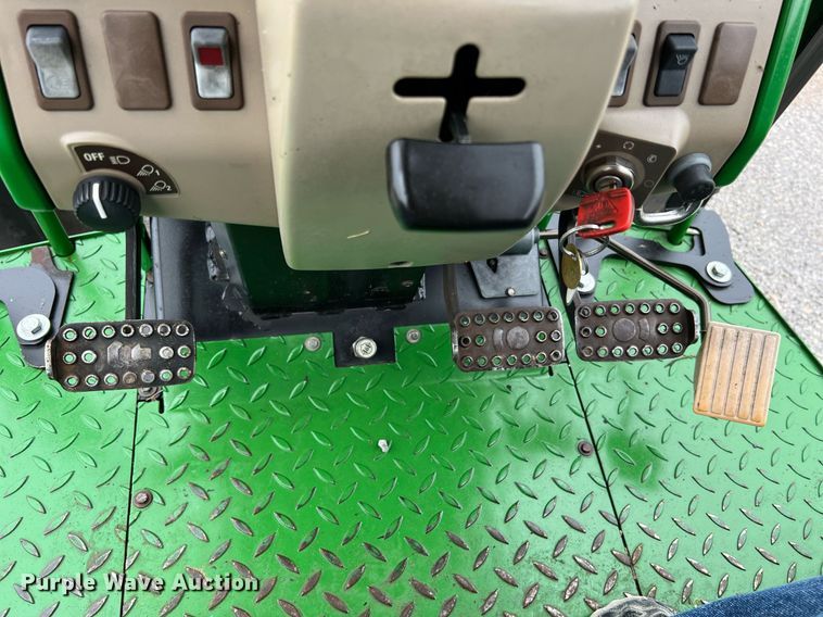 image for item LI9711 John Deere 6615  MFWD tractor