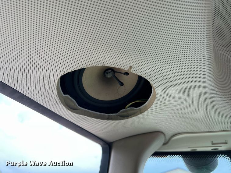 image for item LI9712 John Deere 7130  MFWD tractor