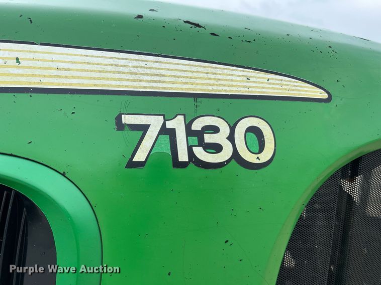 image for item LI9712 John Deere 7130  MFWD tractor