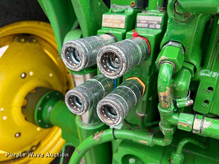 image for item LI9712 John Deere 7130  MFWD tractor