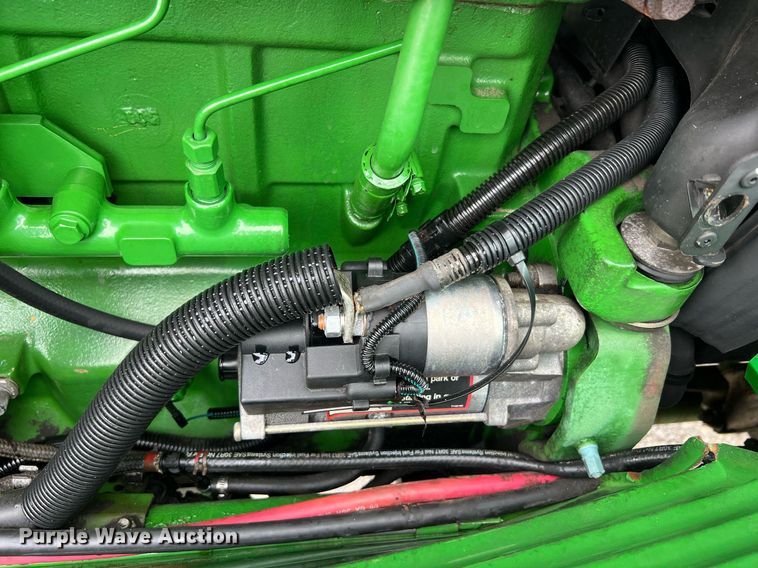 image for item LI9712 John Deere 7130  MFWD tractor