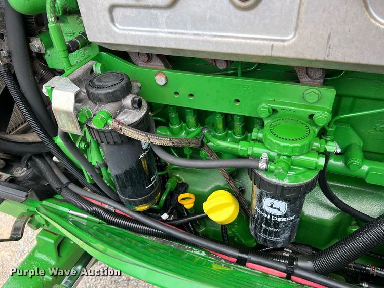 image for item LI9712 John Deere 7130  MFWD tractor
