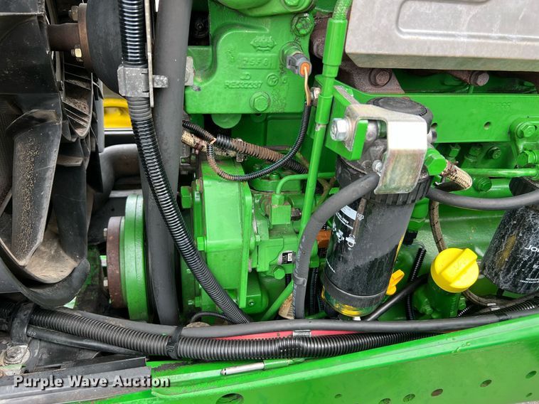 image for item LI9712 John Deere 7130  MFWD tractor