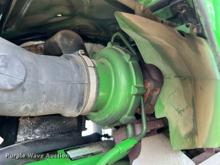 image for item LI9712 John Deere 7130  MFWD tractor