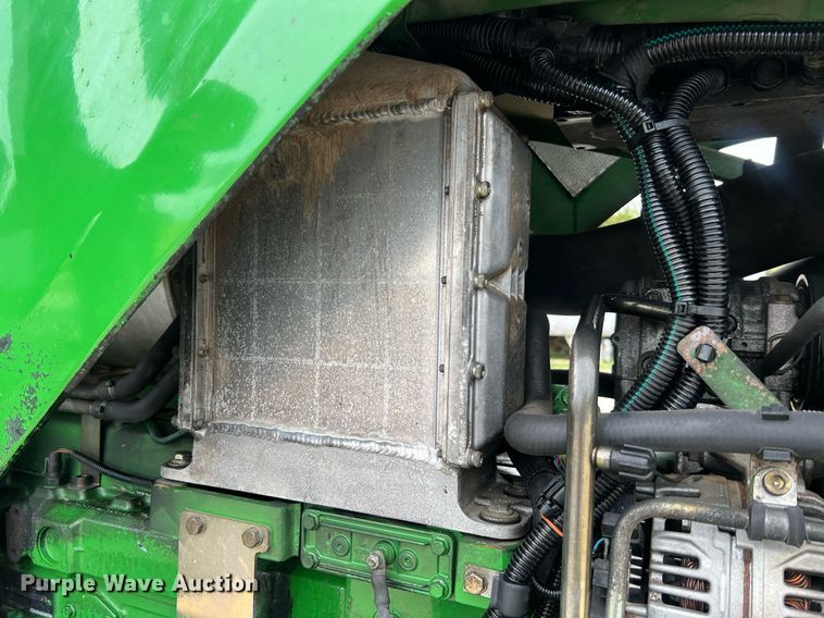 image for item LI9712 John Deere 7130  MFWD tractor