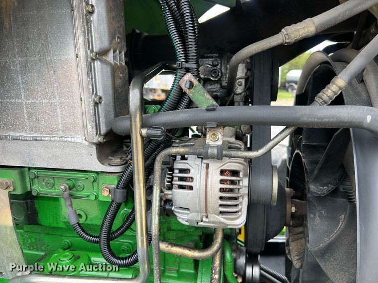 image for item LI9712 John Deere 7130  MFWD tractor