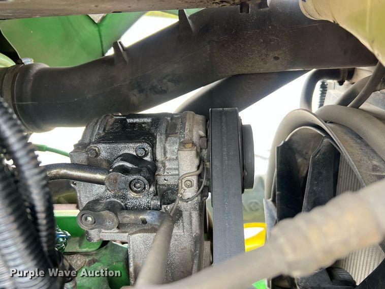 image for item LI9712 John Deere 7130  MFWD tractor