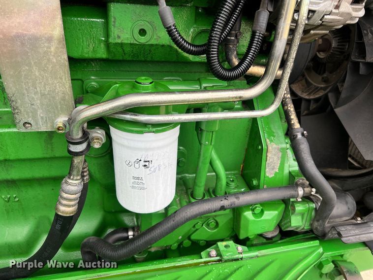 image for item LI9712 John Deere 7130  MFWD tractor