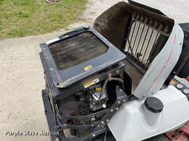 image for item LJ9047 Exmark LZ27LKA724  ZTR lawn mower