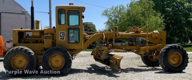 image for item LJ9639 1968 Caterpillar 12F  rigid frame motor grader