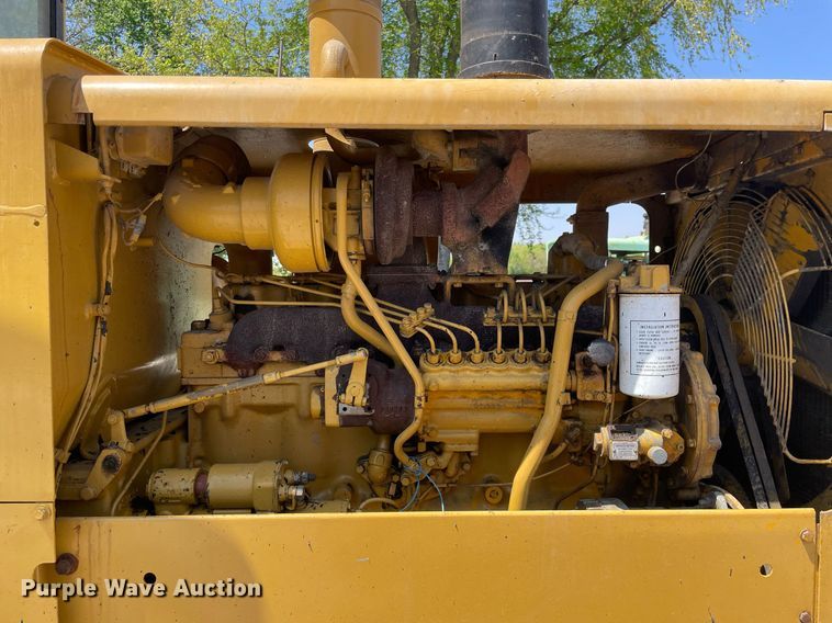 image for item LJ9639 1968 Caterpillar 12F  rigid frame motor grader