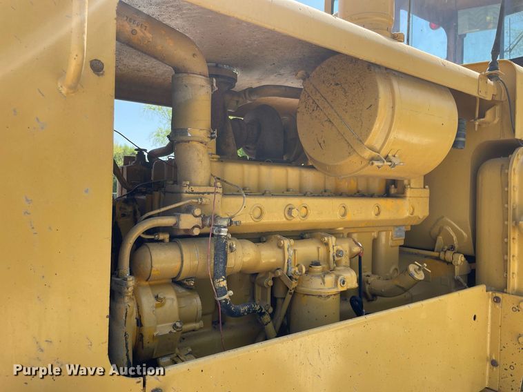 image for item LJ9639 1968 Caterpillar 12F  rigid frame motor grader