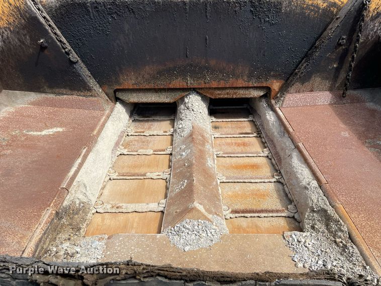 image for item LJ9640 2014 Blaw Knox PF-4410  paver