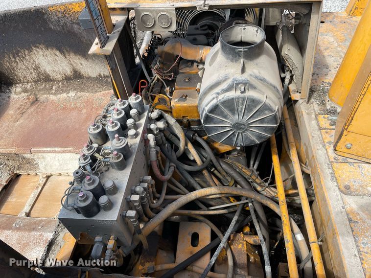 image for item LJ9640 2014 Blaw Knox PF-4410  paver