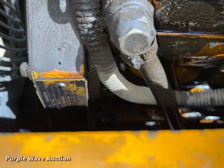 image for item LJ9640 2014 Blaw Knox PF-4410  paver