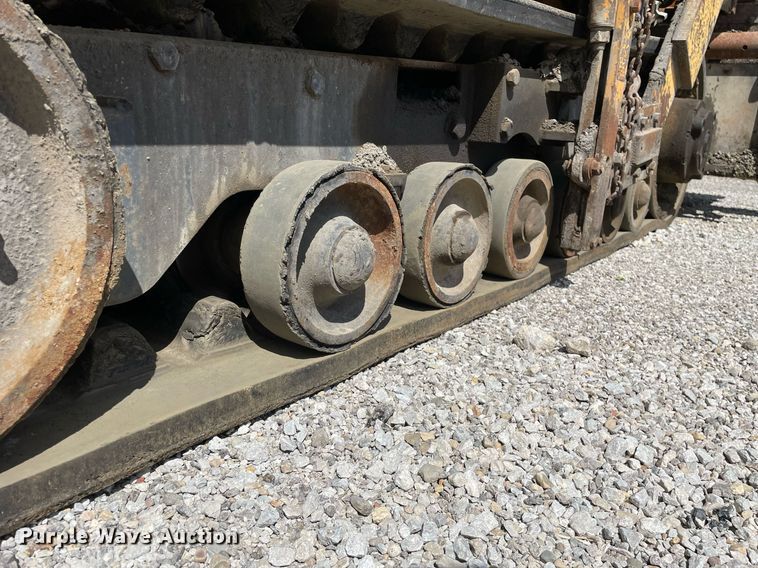 image for item LJ9640 2014 Blaw Knox PF-4410  paver