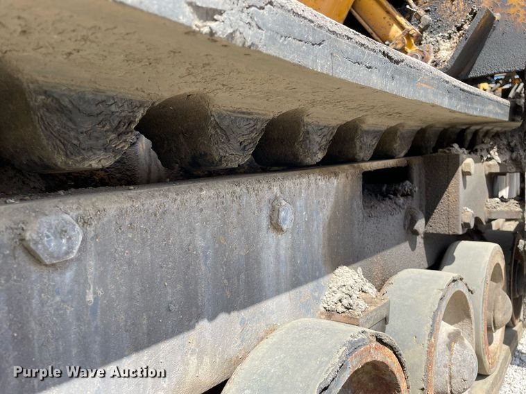 image for item LJ9640 2014 Blaw Knox PF-4410  paver