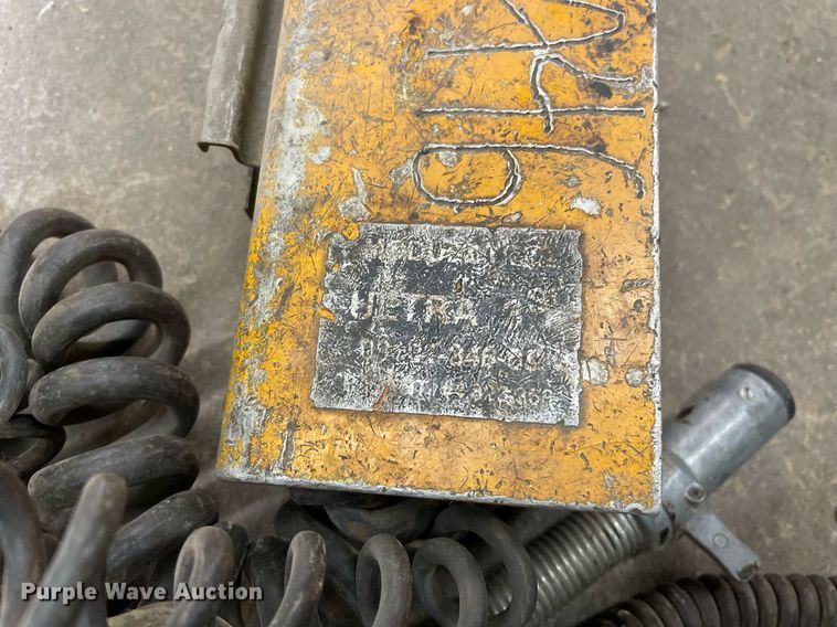 image for item LJ9640 2014 Blaw Knox PF-4410  paver