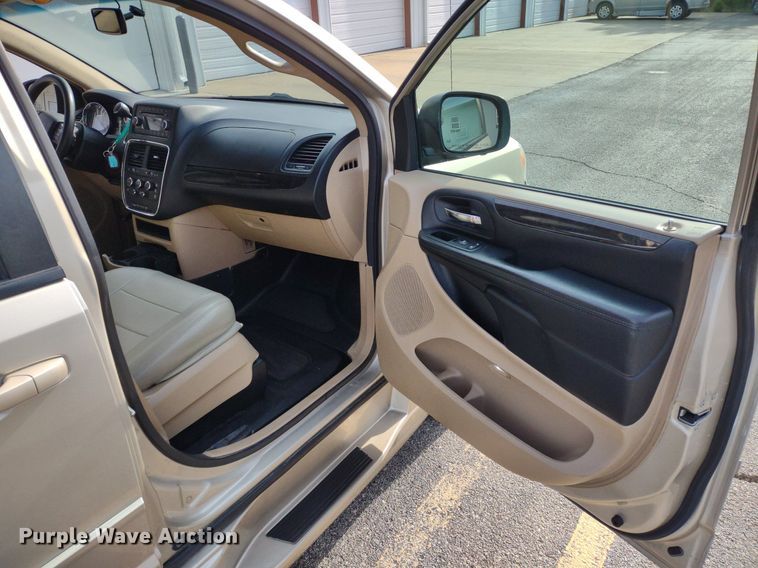 image for item LL9063 2015 Dodge Grand Caravan  handicap accessible van