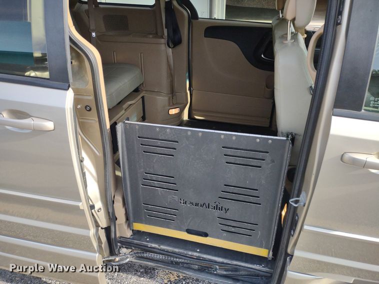 image for item LL9063 2015 Dodge Grand Caravan  handicap accessible van