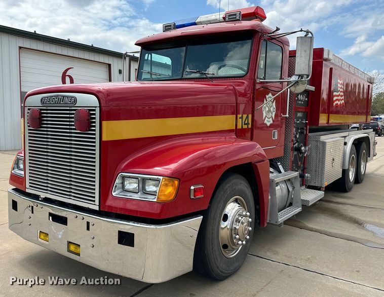 image for item LN9203 1994 Freightliner FLD120  pumper fire truck