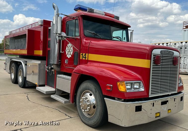 image for item LN9203 1994 Freightliner FLD120  pumper fire truck
