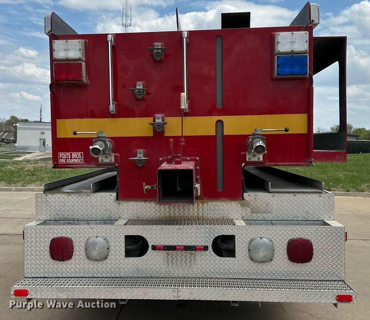image for item LN9203 1994 Freightliner FLD120  pumper fire truck