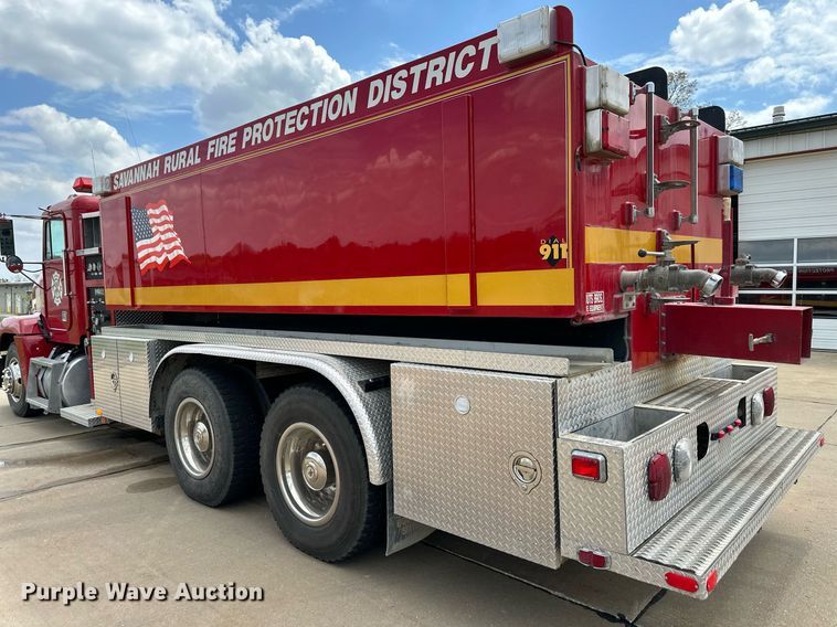 image for item LN9203 1994 Freightliner FLD120  pumper fire truck