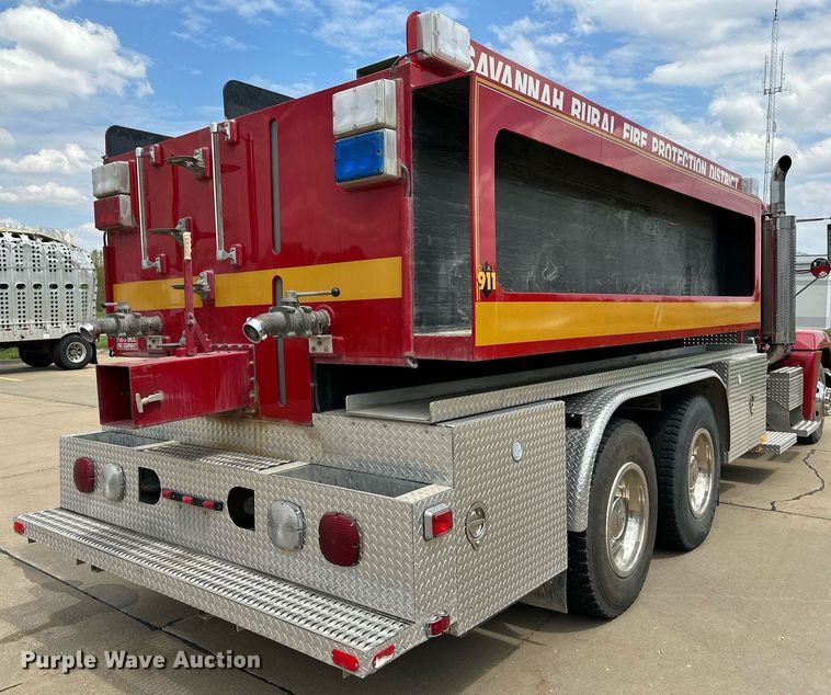 image for item LN9203 1994 Freightliner FLD120  pumper fire truck
