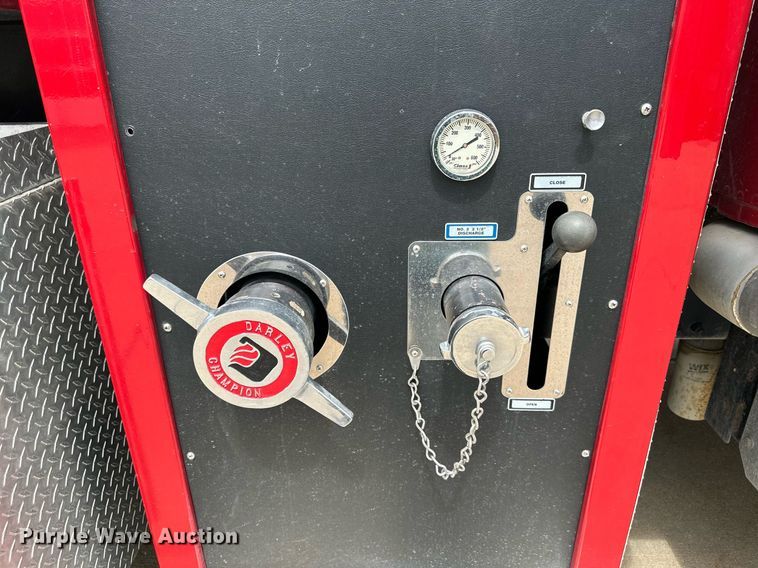 image for item LN9203 1994 Freightliner FLD120  pumper fire truck