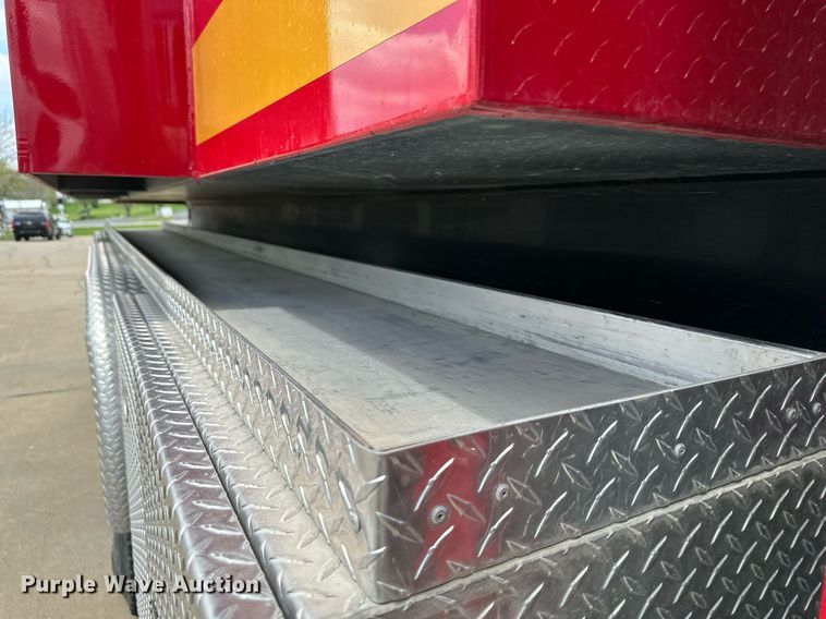 image for item LN9203 1994 Freightliner FLD120  pumper fire truck